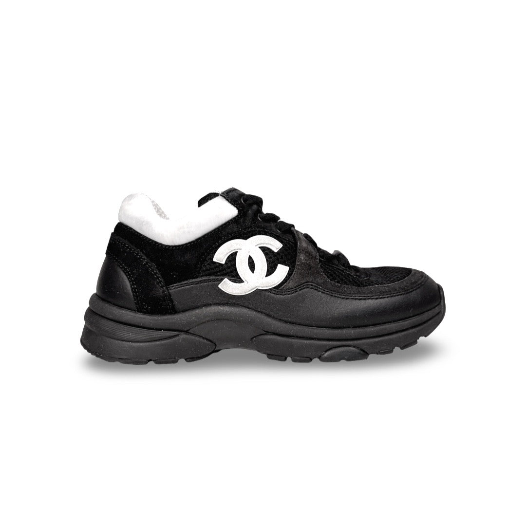 Chanel 22C Logo CC Sneaker - Women’s 5