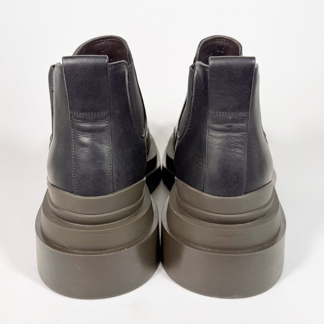 Bottega Veneta Tire Ankle Chelsea Boot - Men’s 12