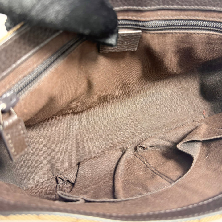 Gucci GG Supreme Canvas Flap Messenger Bag