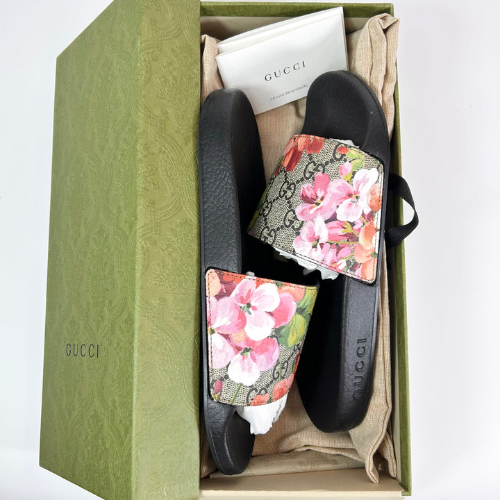 Gucci GG Supreme Blooms Slide Sandal - Women’s 6