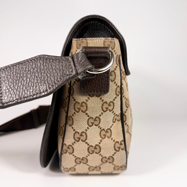 Gucci GG Supreme Canvas Flap Messenger Bag