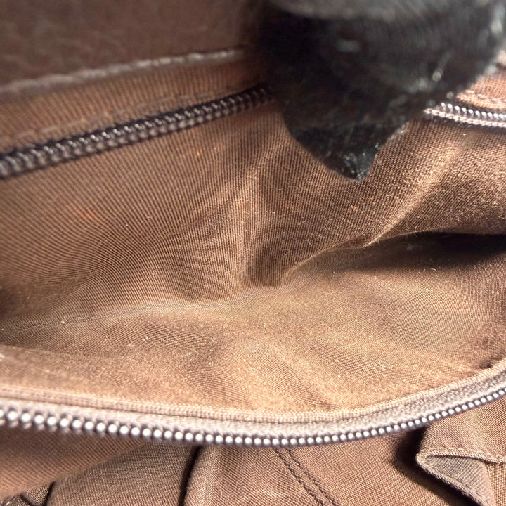 Gucci GG Supreme Canvas Flap Messenger Bag