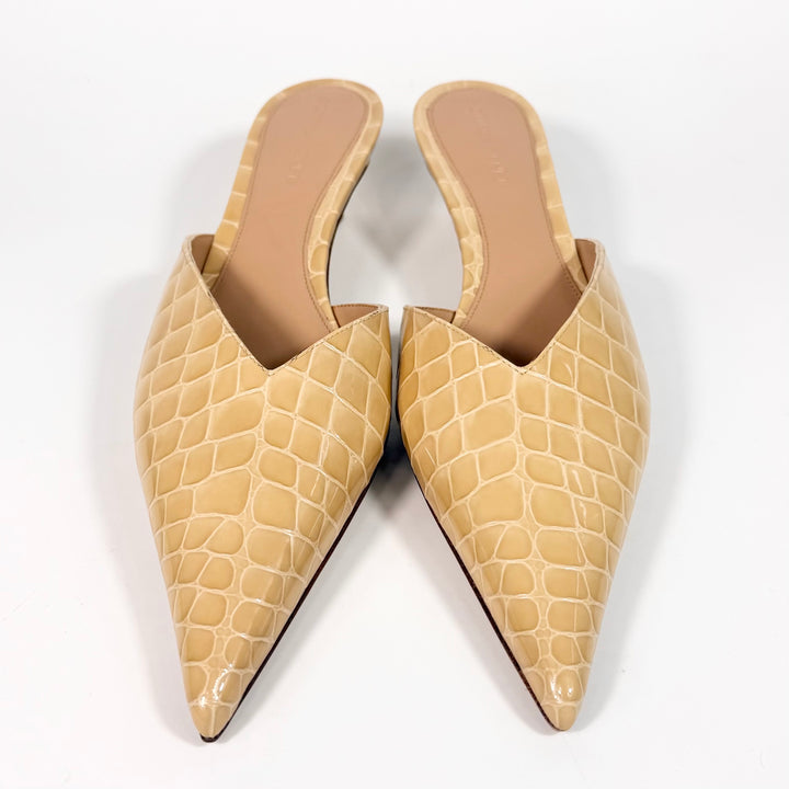 Bottega Veneta Punta Pointed Toe Mule - Women’s 9