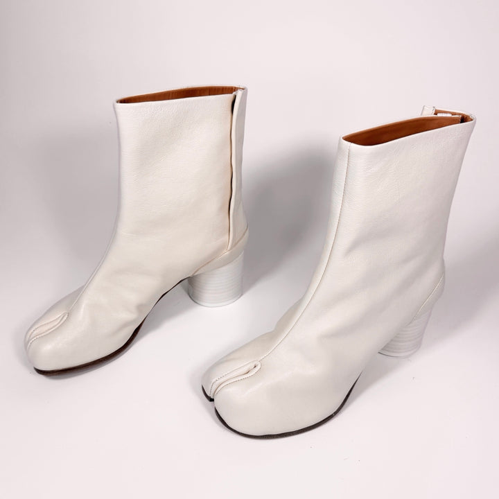Maison Margiela Leather Tabi Ankle Boot - Women’s 7