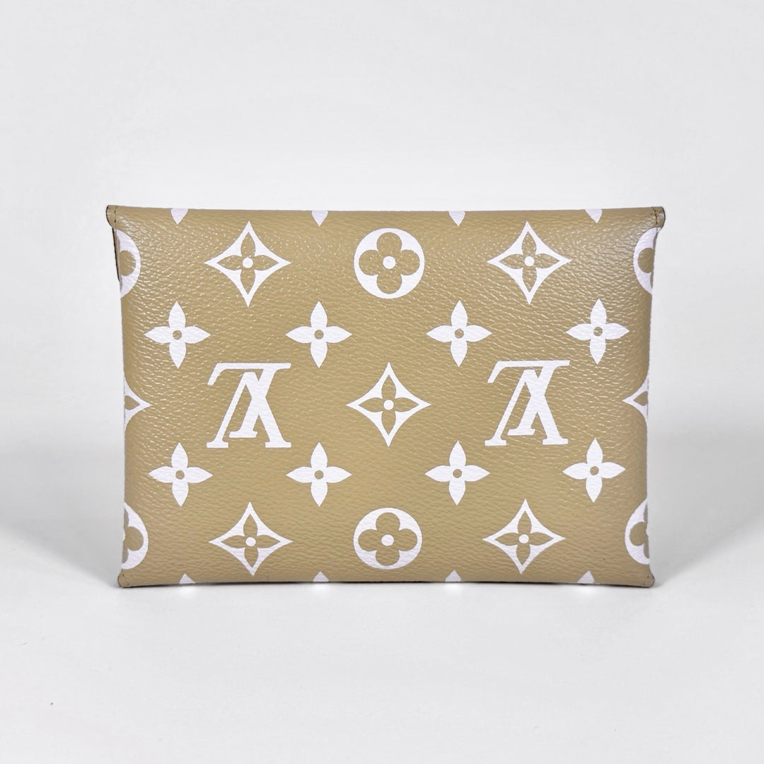 Louis Vuitton Monogram Medium Kirigami Pochette