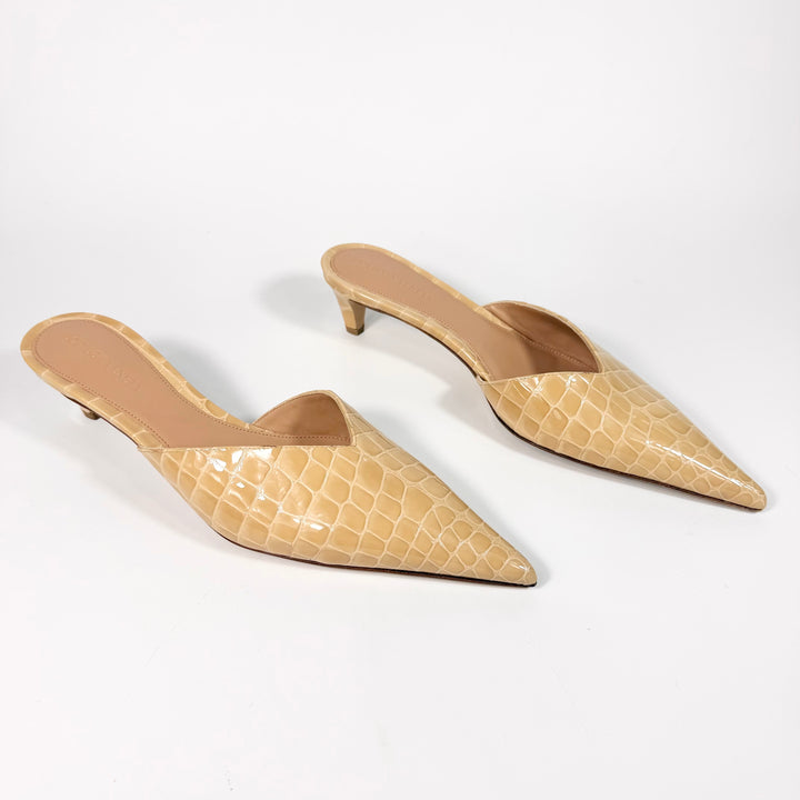 Bottega Veneta Punta Pointed Toe Mule - Women’s 9