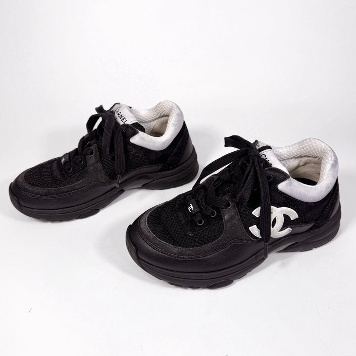 Chanel 22C Logo CC Sneaker - Women’s 5