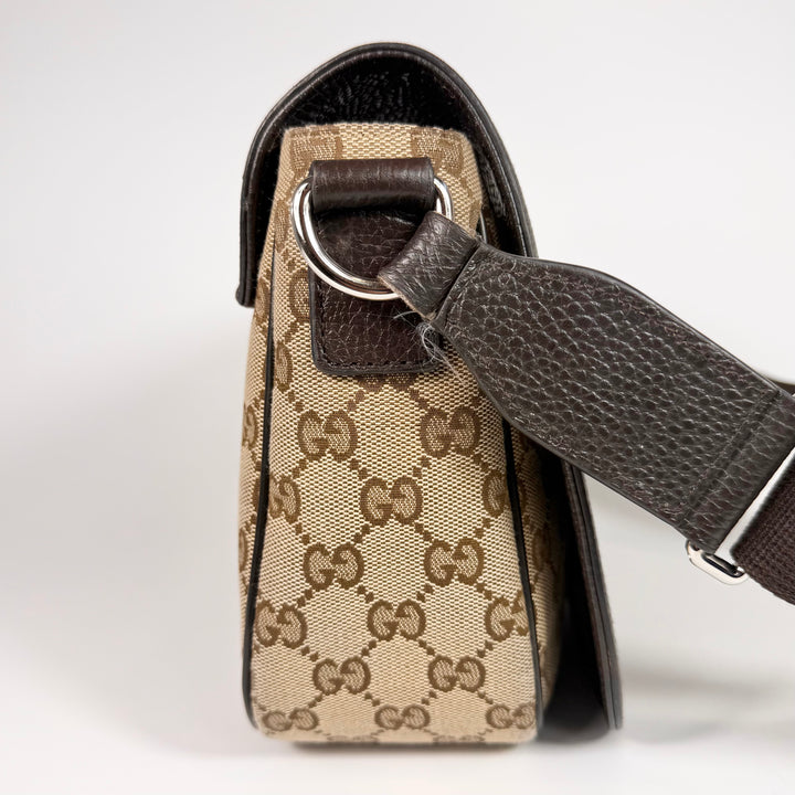 Gucci GG Supreme Canvas Flap Messenger Bag