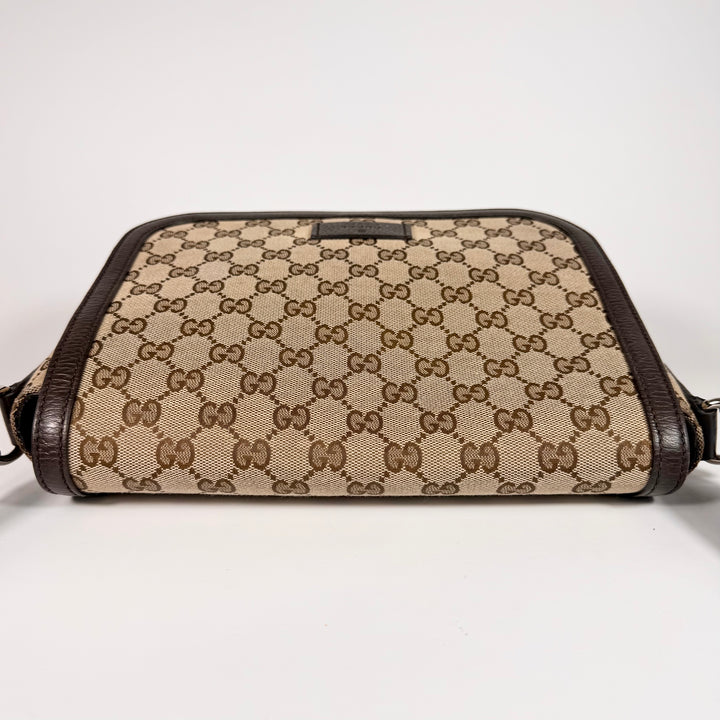 Gucci GG Supreme Canvas Flap Messenger Bag