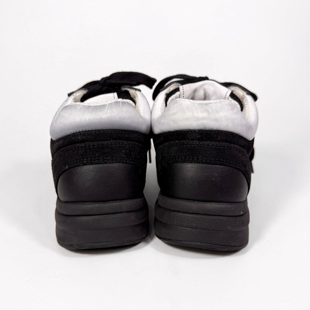 Chanel 22C Logo CC Sneaker - Women’s 5