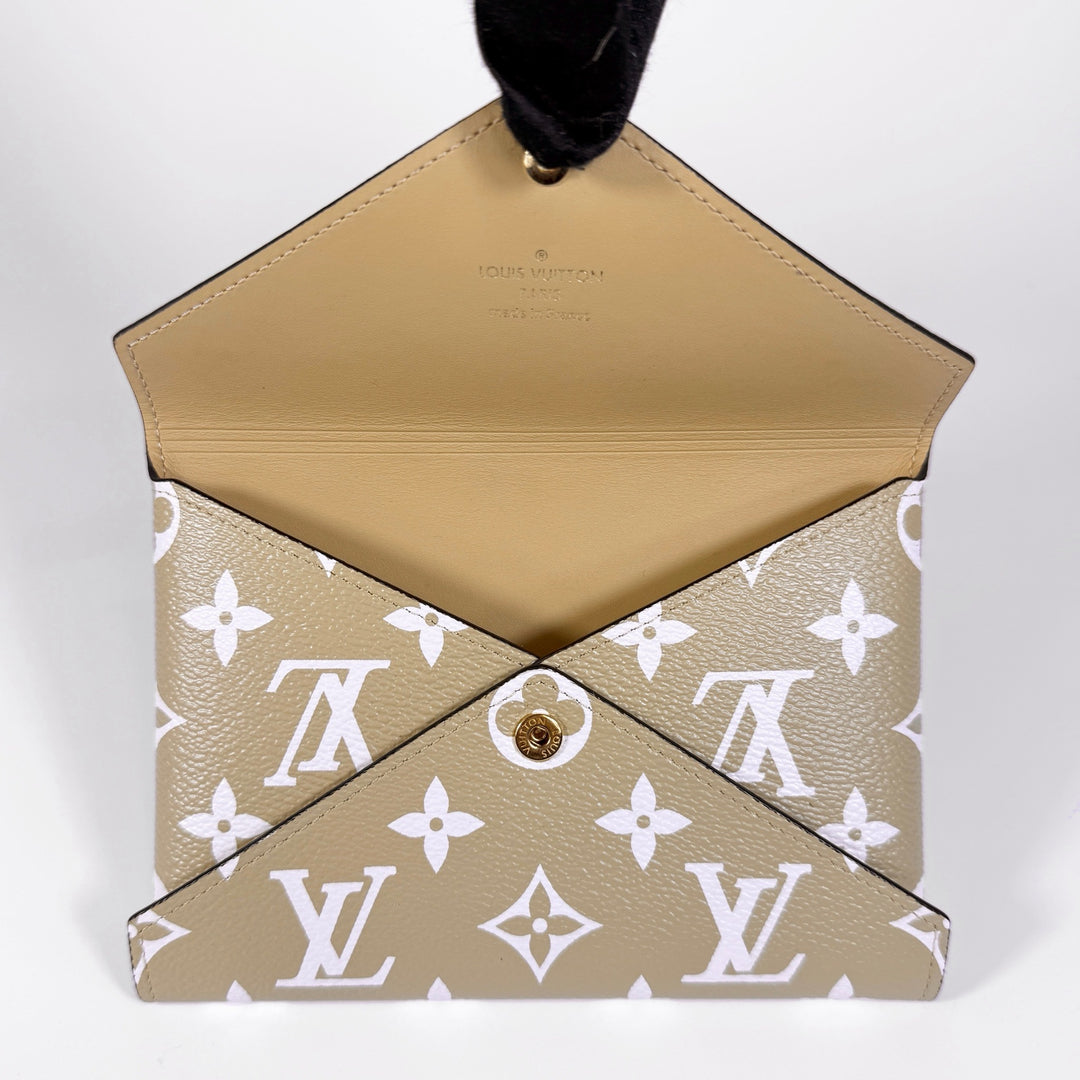 Louis Vuitton Monogram Medium Kirigami Pochette