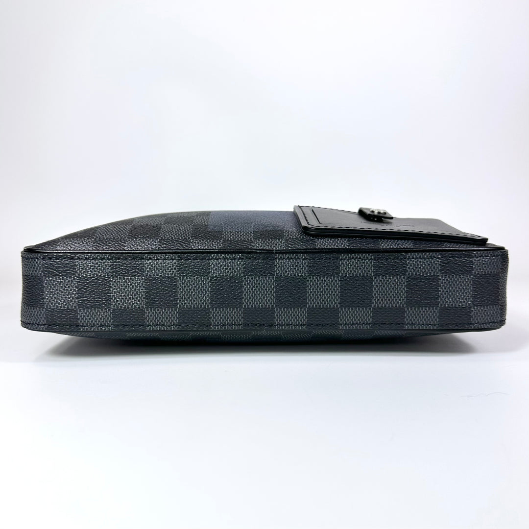 Louis Vuitton Ombré Giant Damier Alpha Messenger Bag