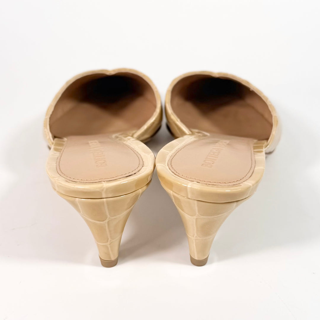 Bottega Veneta Punta Pointed Toe Mule - Women’s 9